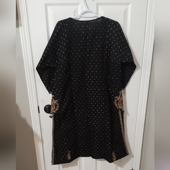 Beautifully embroidered black ethnic dress - Picture 9 of 9